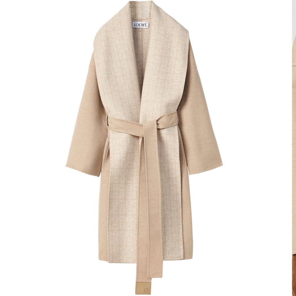 Loewe anagram coat